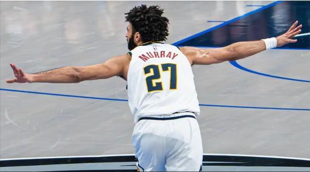 约基奇不在穆雷场均25+10+5 这表现还不能为他争得一次全明星？